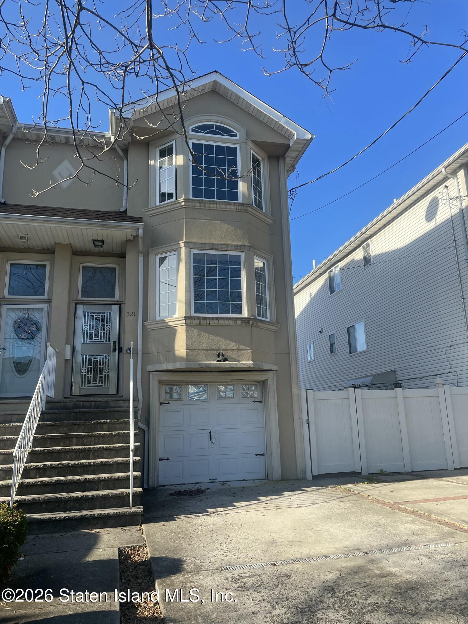 321 Olympia Boulevard Image 1