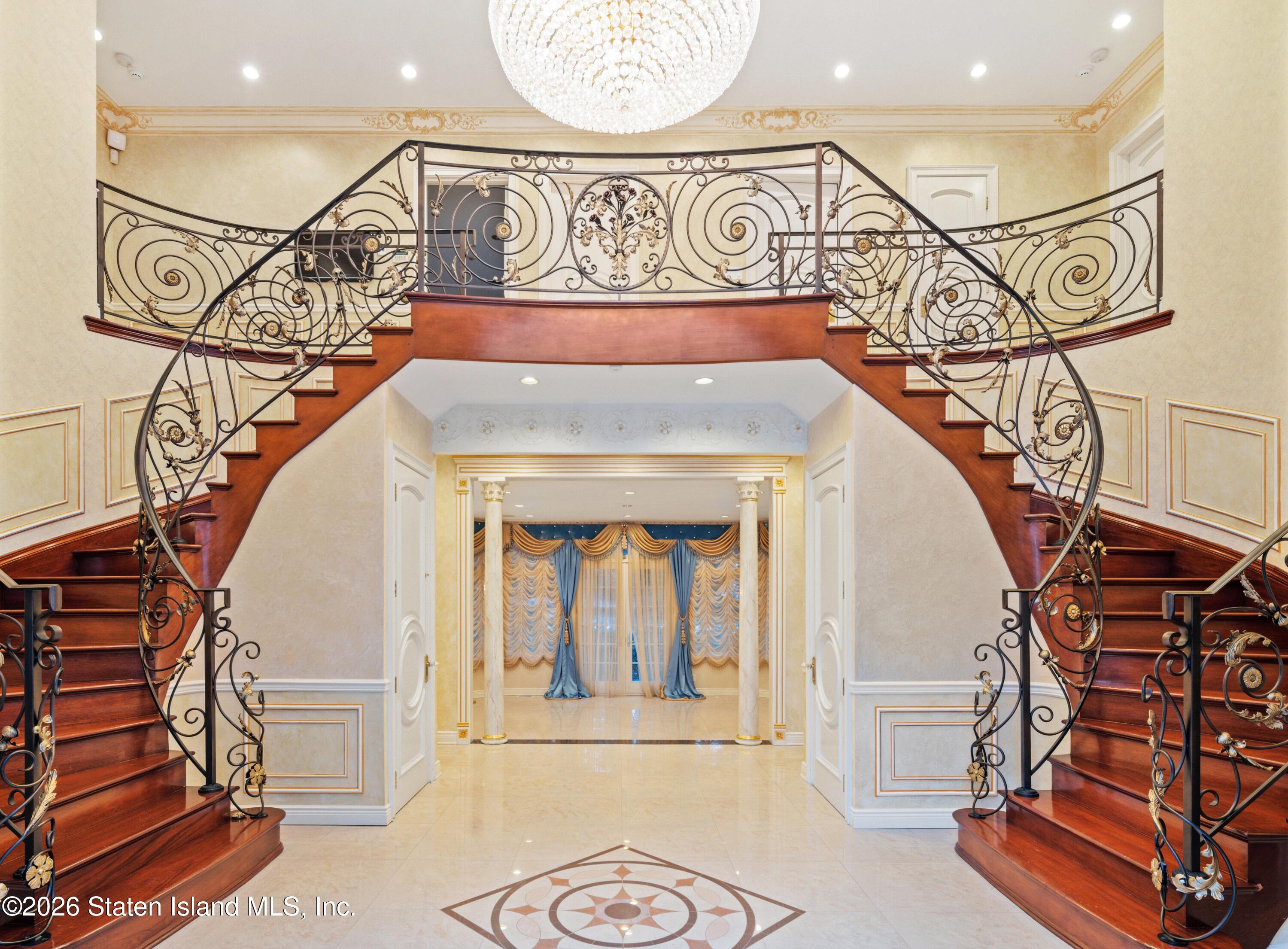 120 College Place Image 3