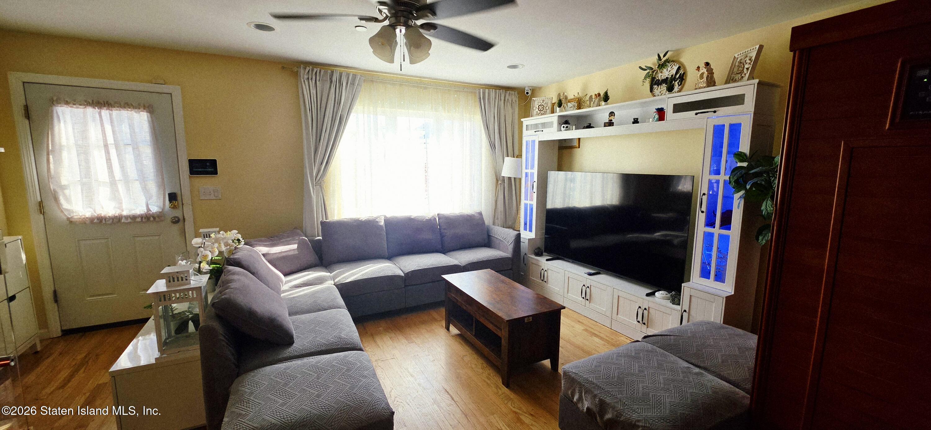 35 Ronald Avenue Image 4