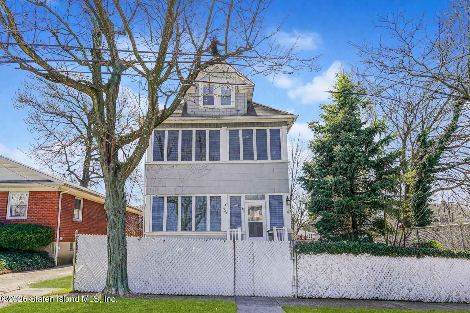 202 Dixon Avenue Image 1