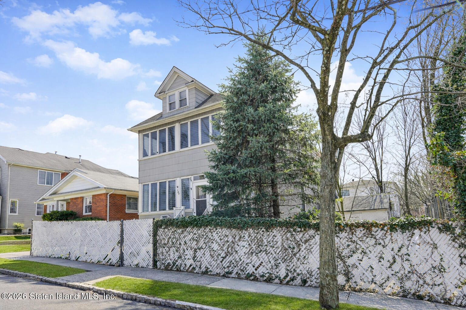 202 Dixon Avenue Image 3