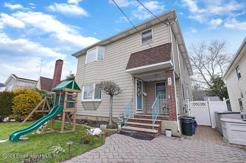 445 Stewart Avenue Image 1