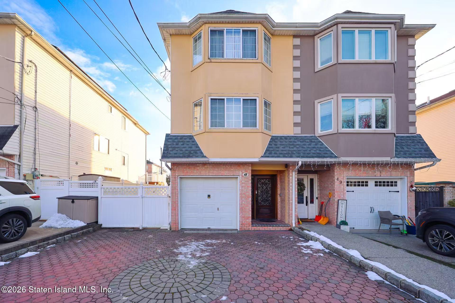47 Churchill Avenue Image 1