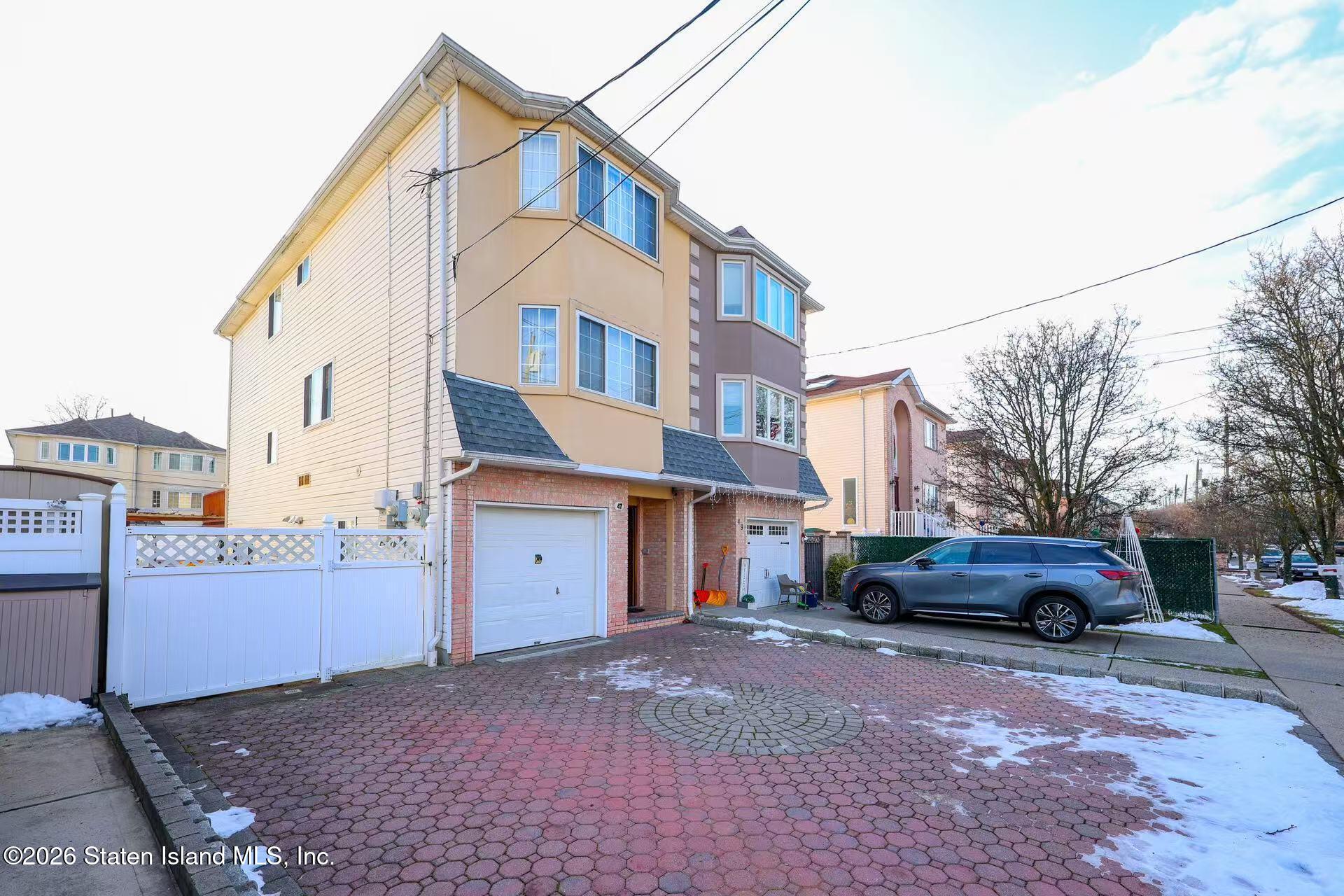 47 Churchill Avenue Image 2
