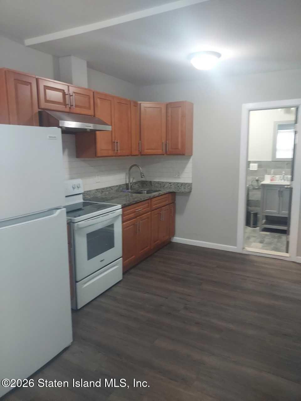 133 Eaton Place Image 3