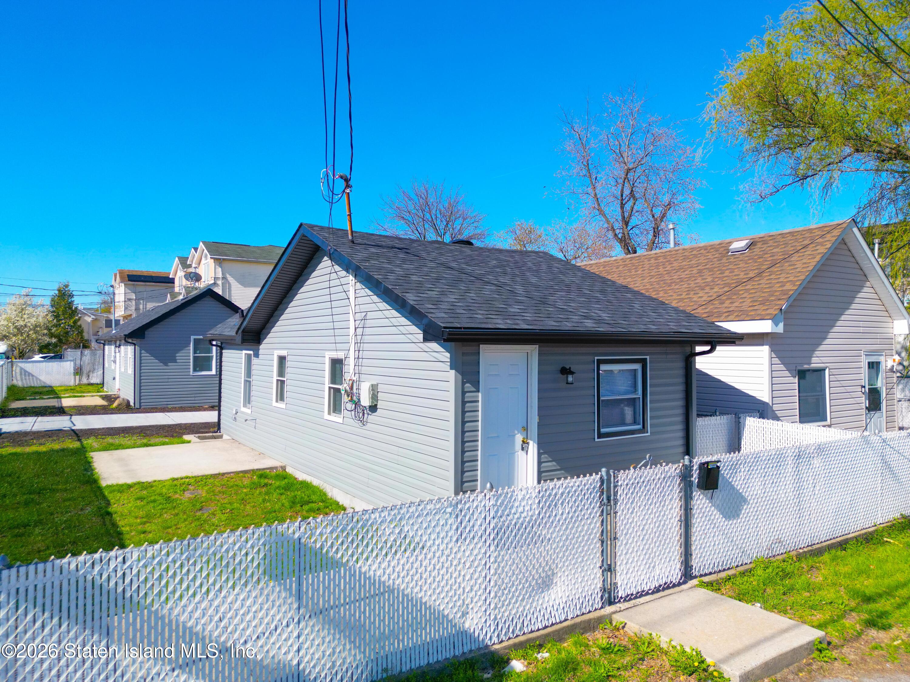 566 Hunter Avenue Image 5