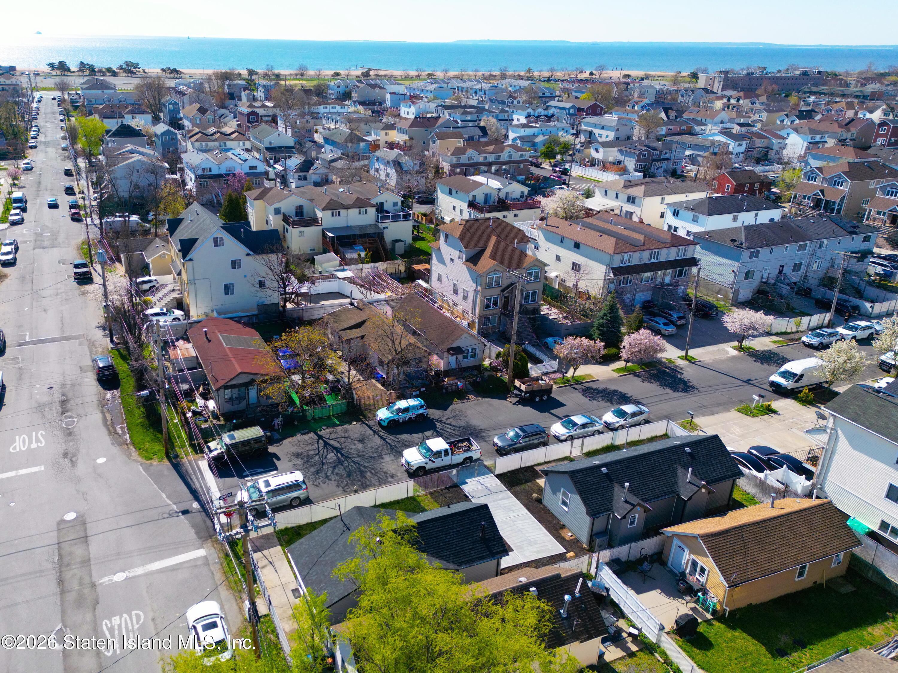 566 Hunter Avenue, Staten Island, NY, 10306 image 11