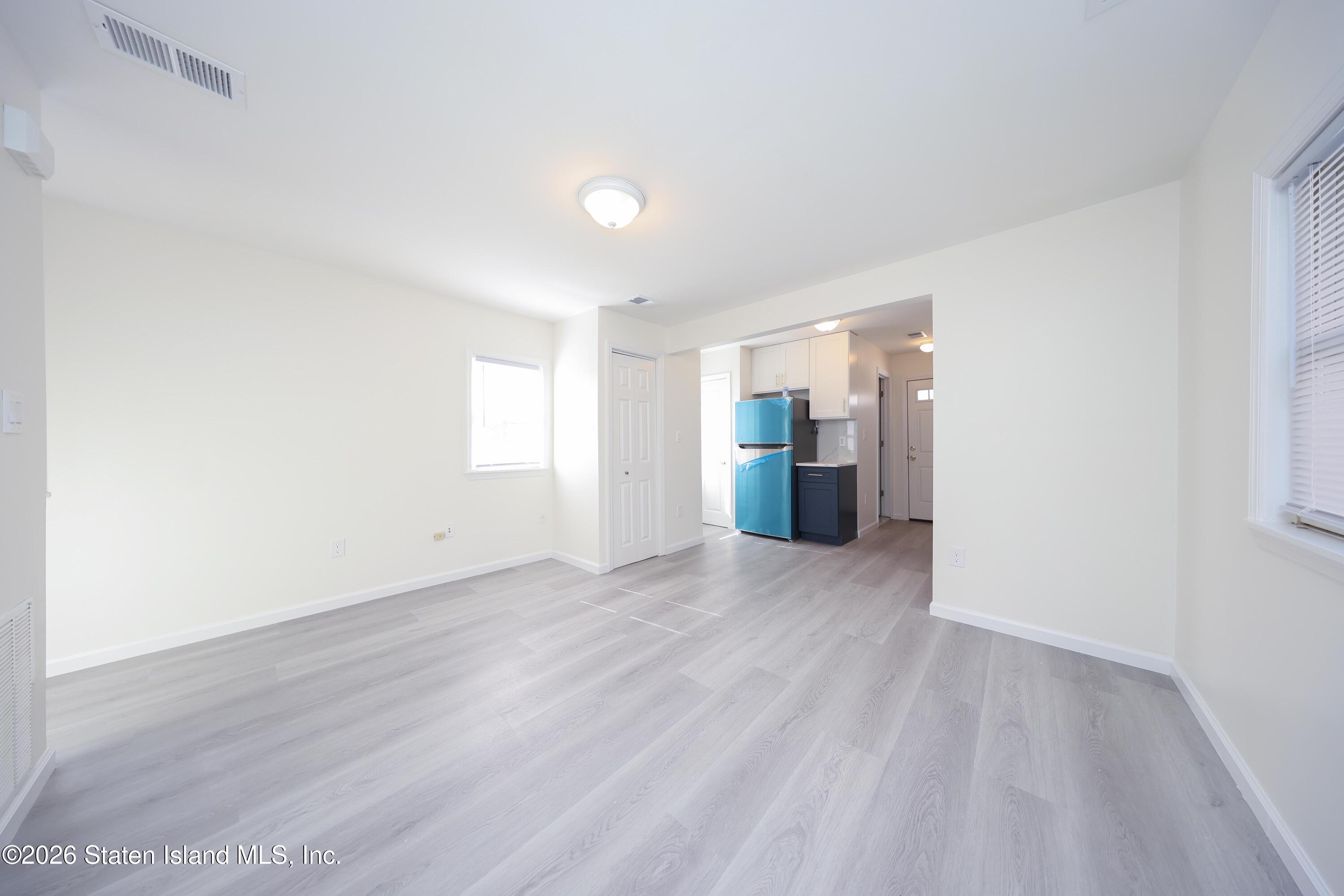 566 Hunter Avenue, Staten Island, NY, 10306 image 17