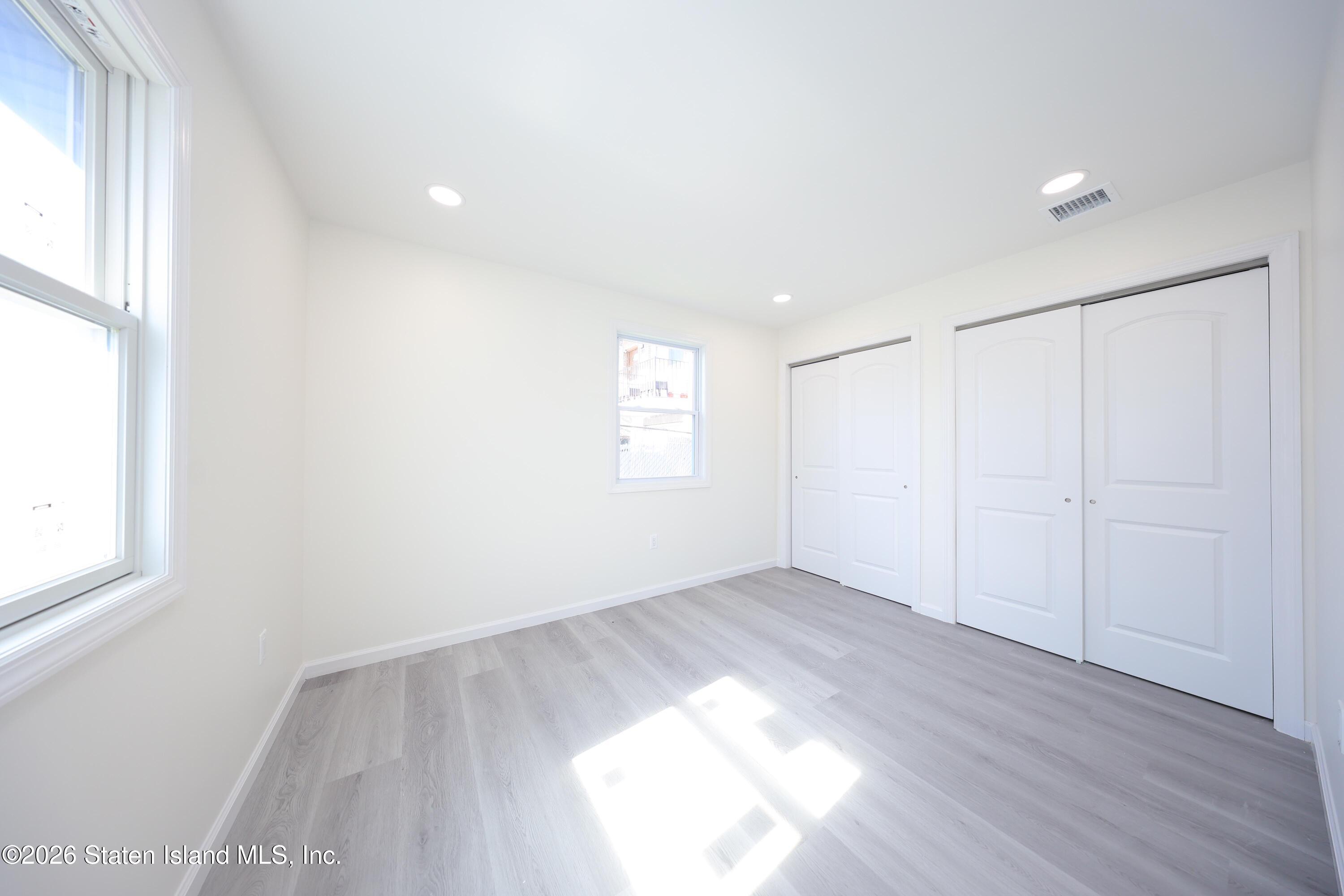566 Hunter Avenue, Staten Island, NY, 10306 image 23