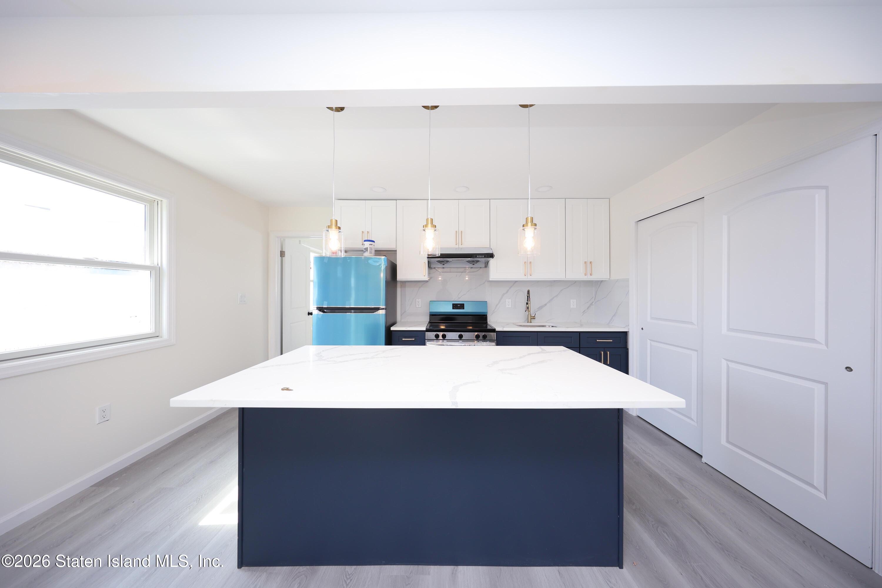 566 Hunter Avenue, Staten Island, NY, 10306 image 28
