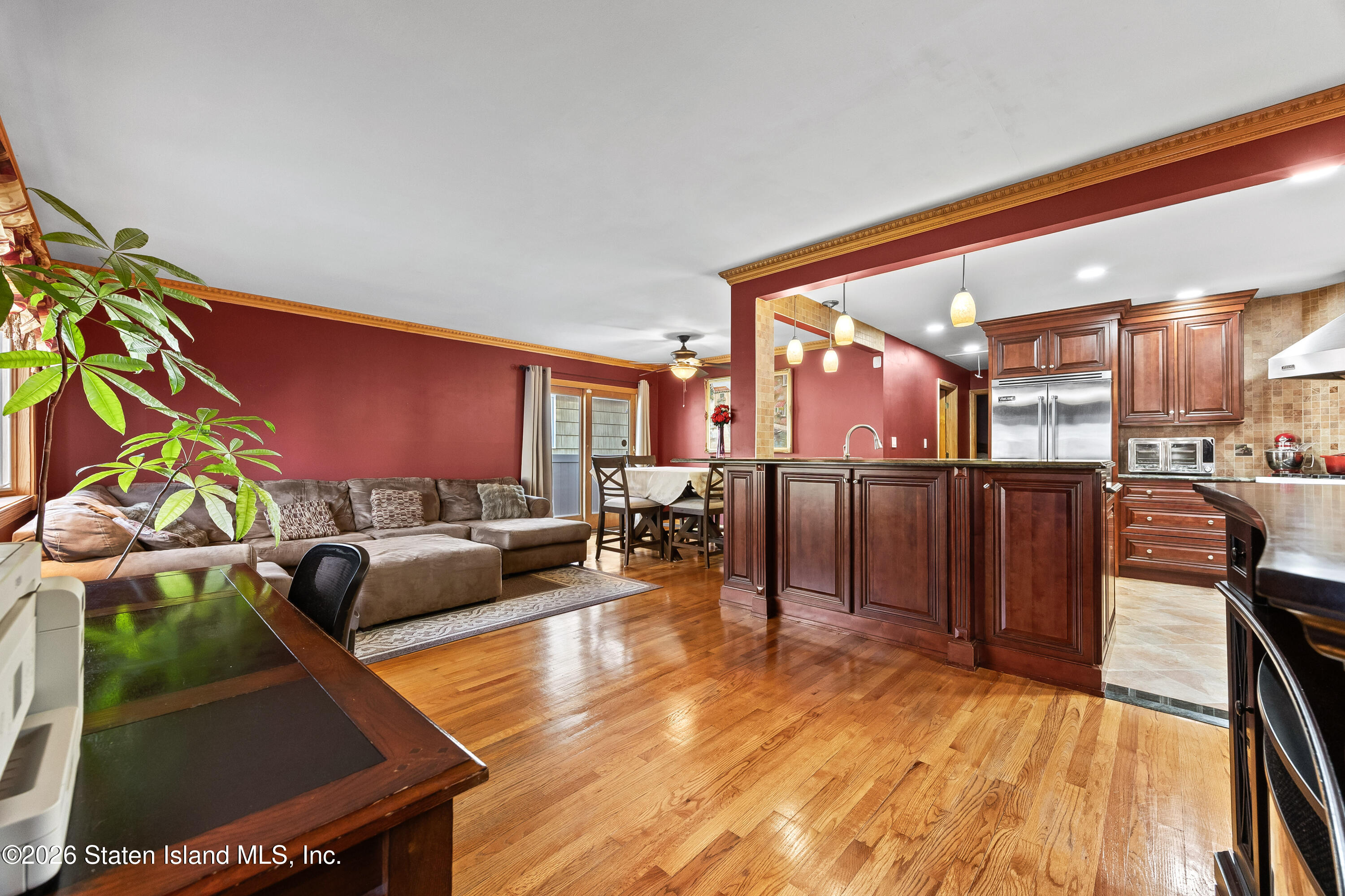 428 Armstrong Avenue Image 2