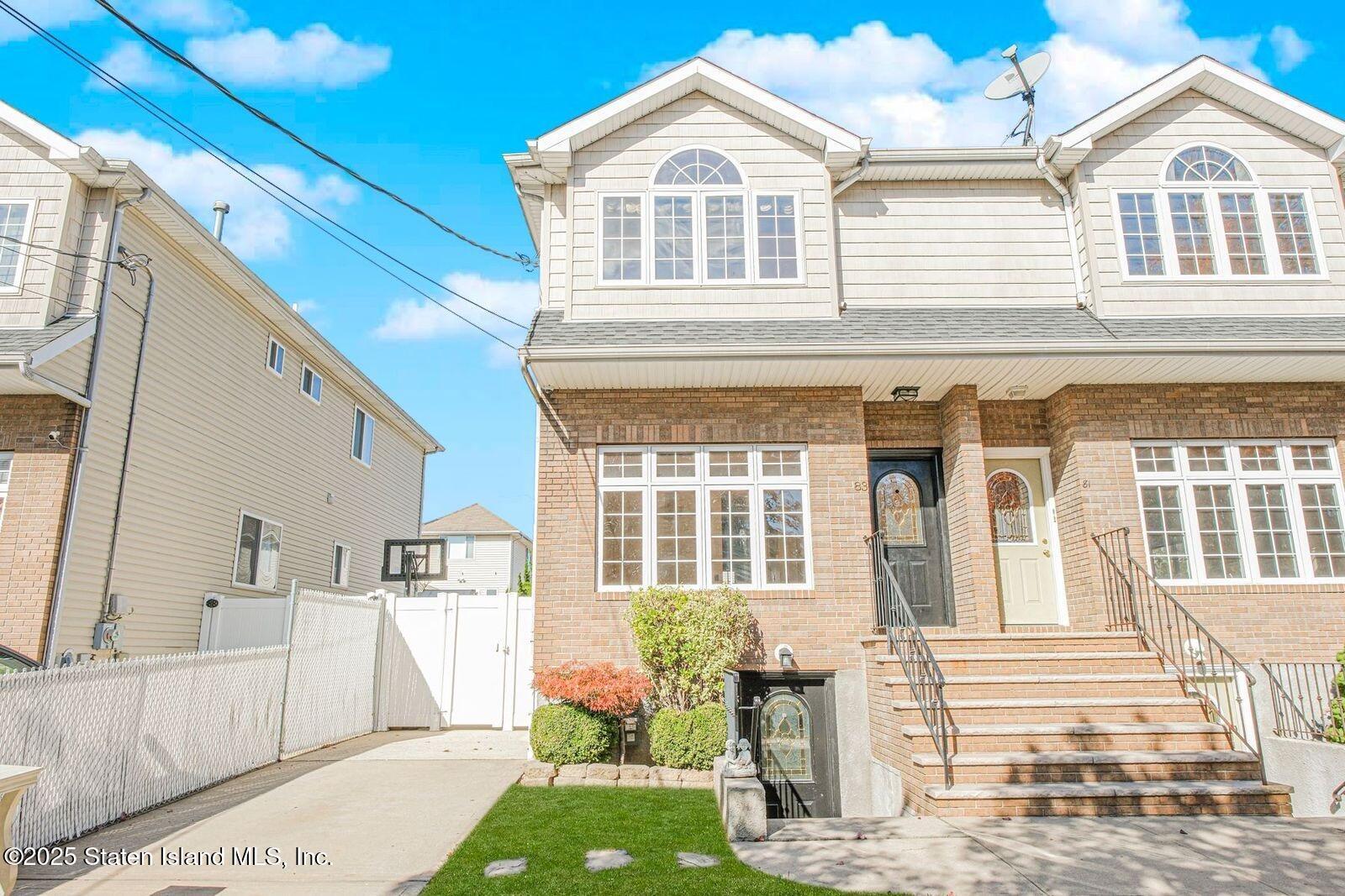 83 Gary Street Image 2
