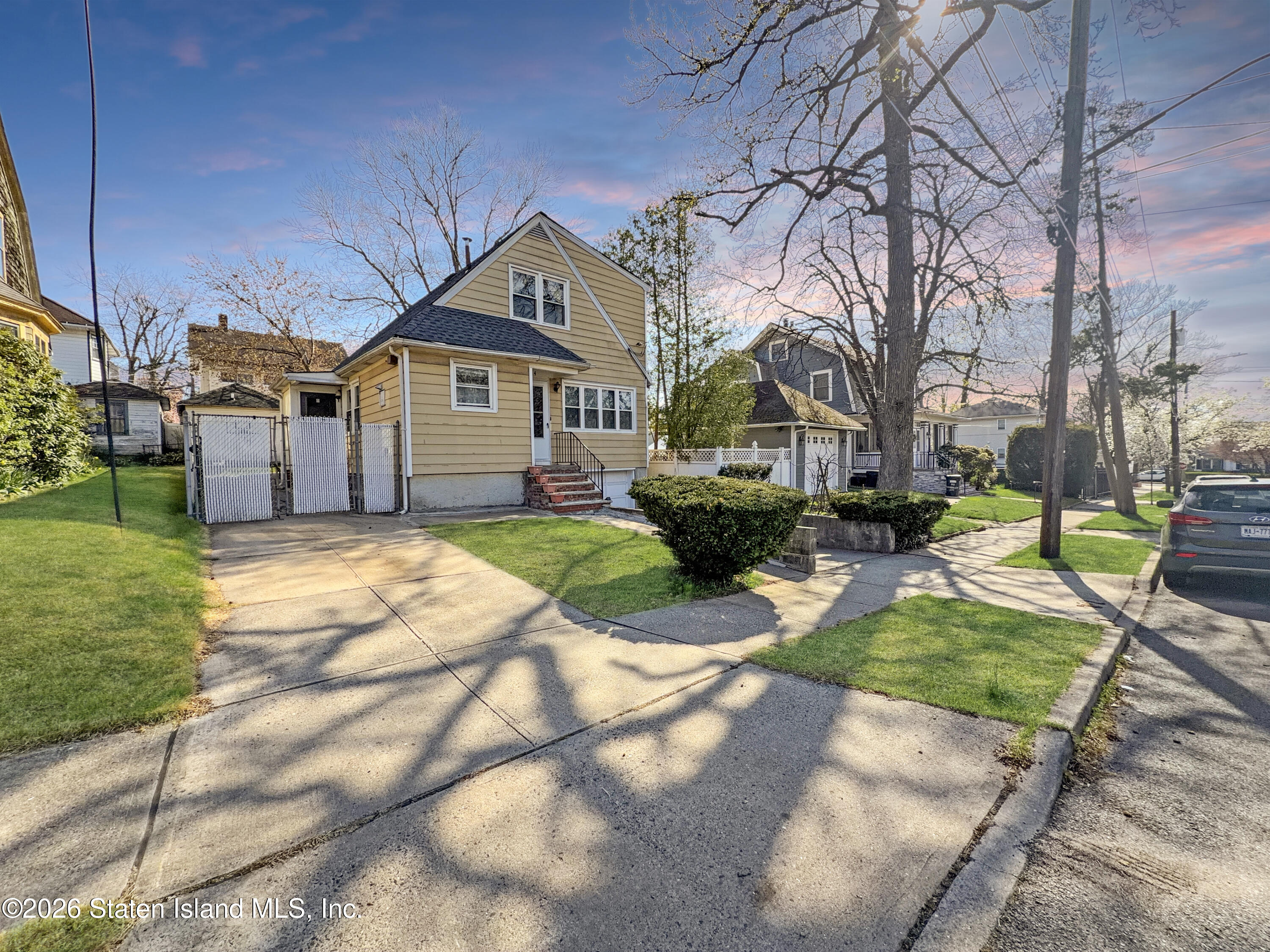 304 Kingsley Avenue Image 1