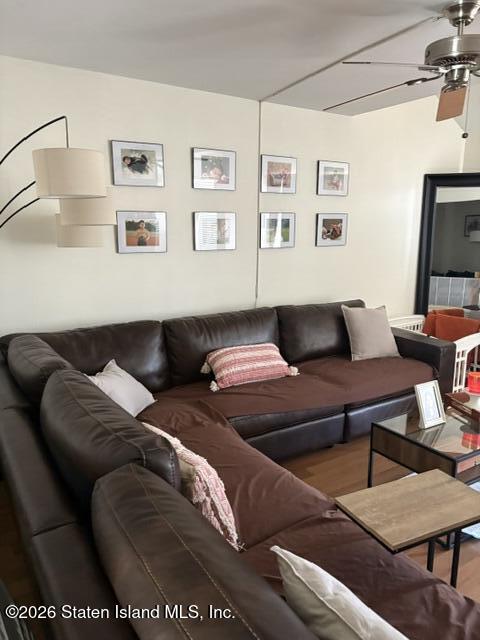 243 Pond Way B Image 4
