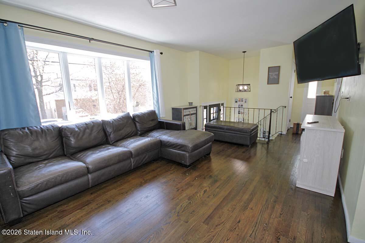 656 Craig Avenue Image 4