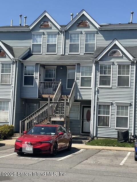 243 Pond Way B Image 1