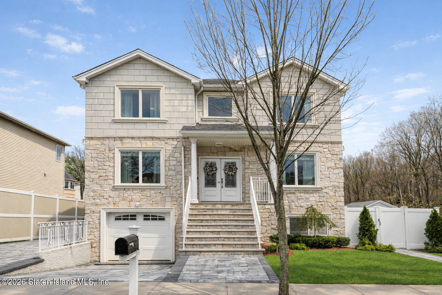 3 Fonda Place Image 1