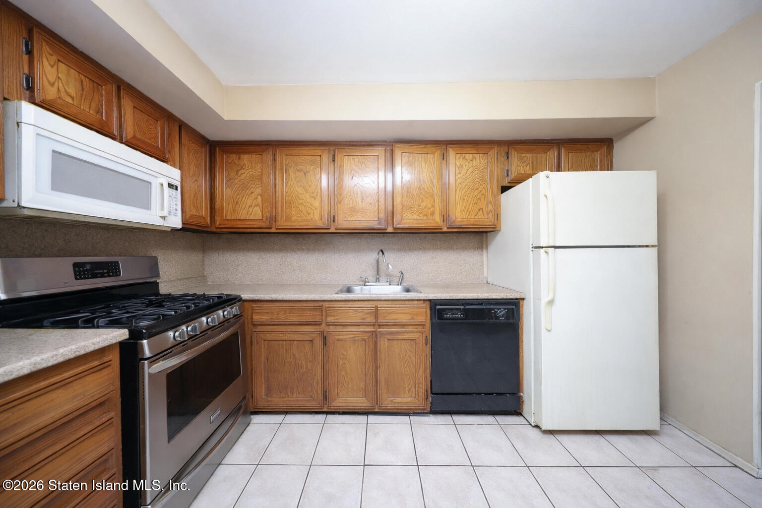 177 Lamped Loop 45, Staten Island, NY, 10314 image 6