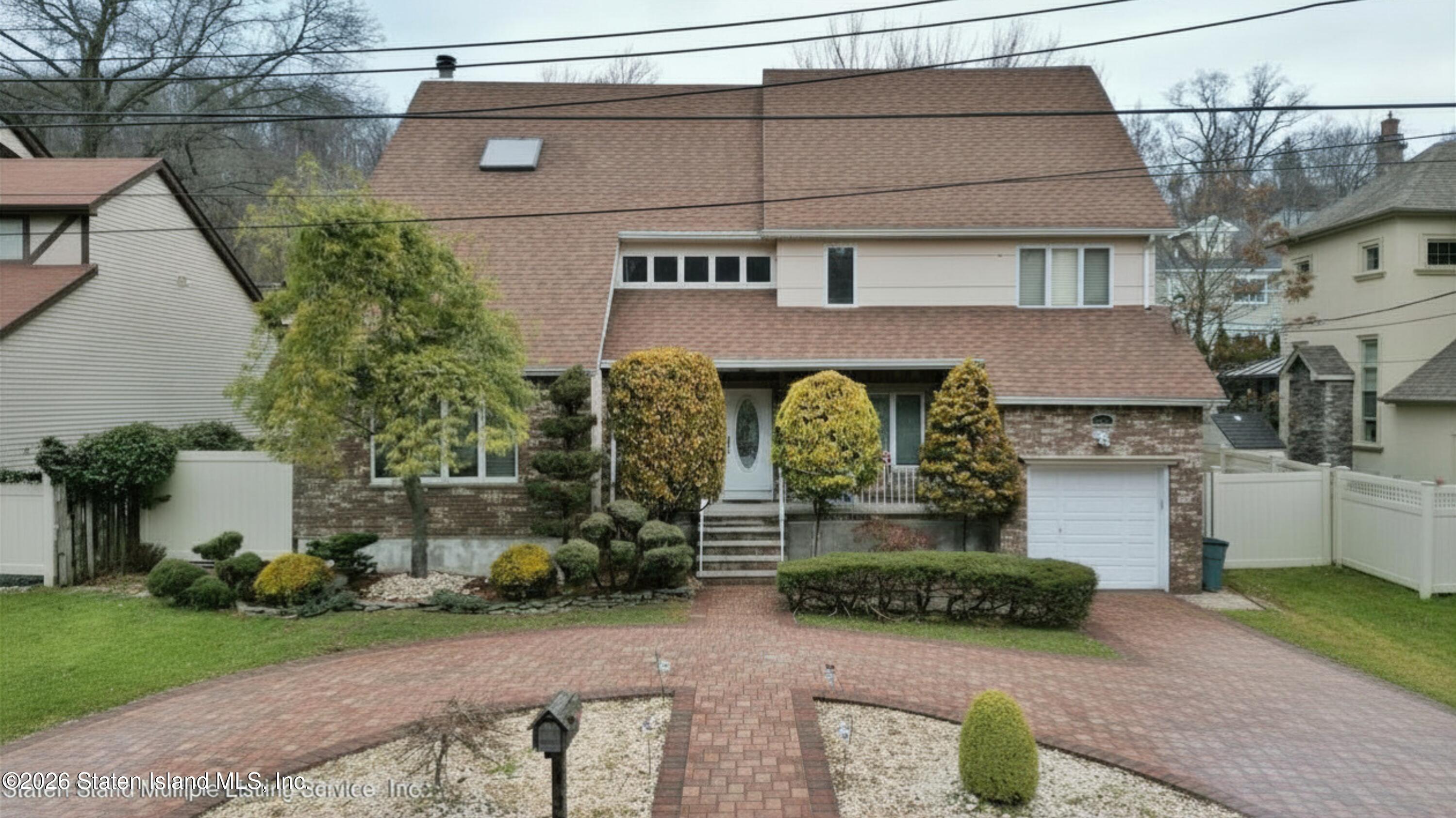 439 Saint Andrews Road Image 1