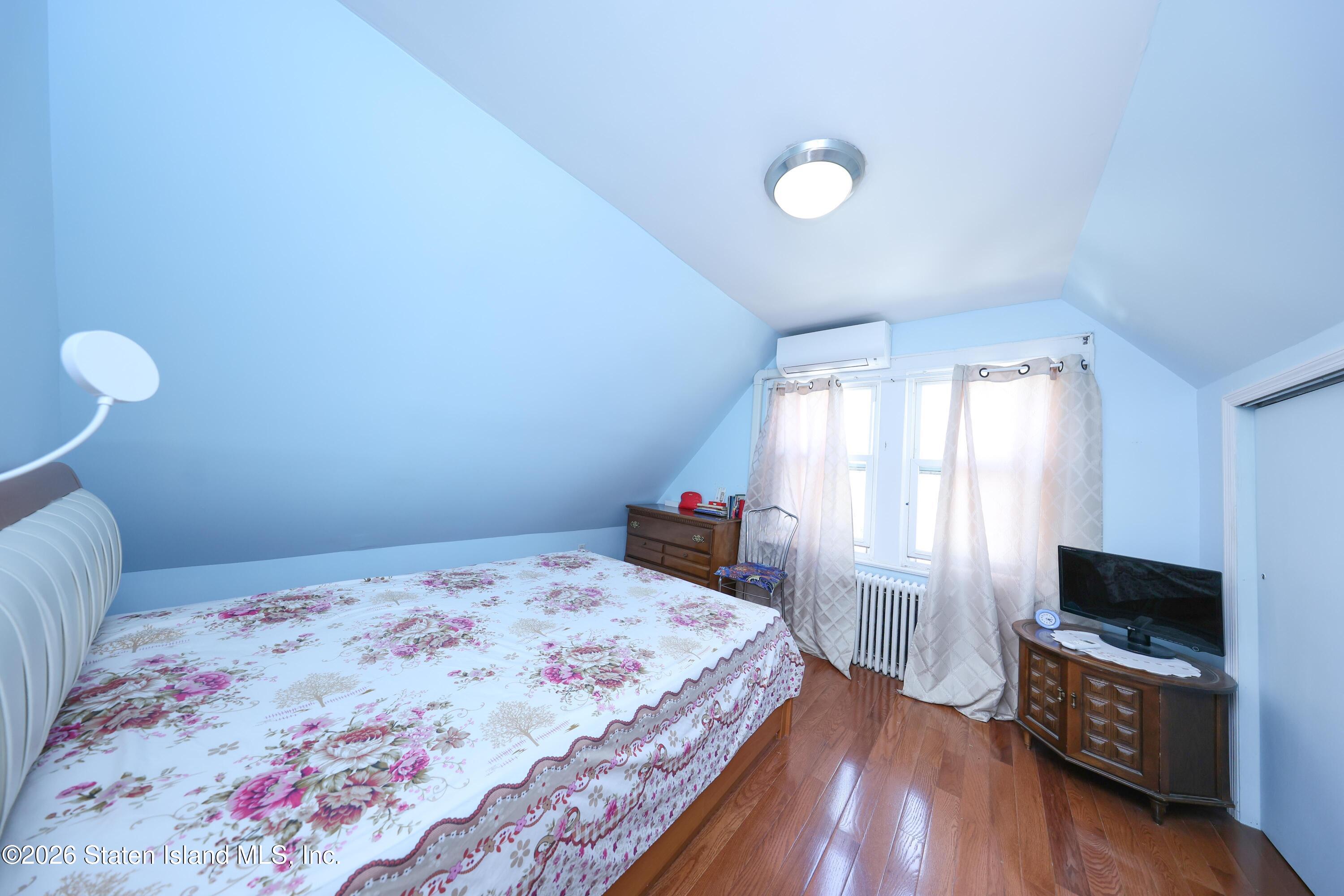 266 Kensington Avenue, Staten Island, NY, 10305 image 11