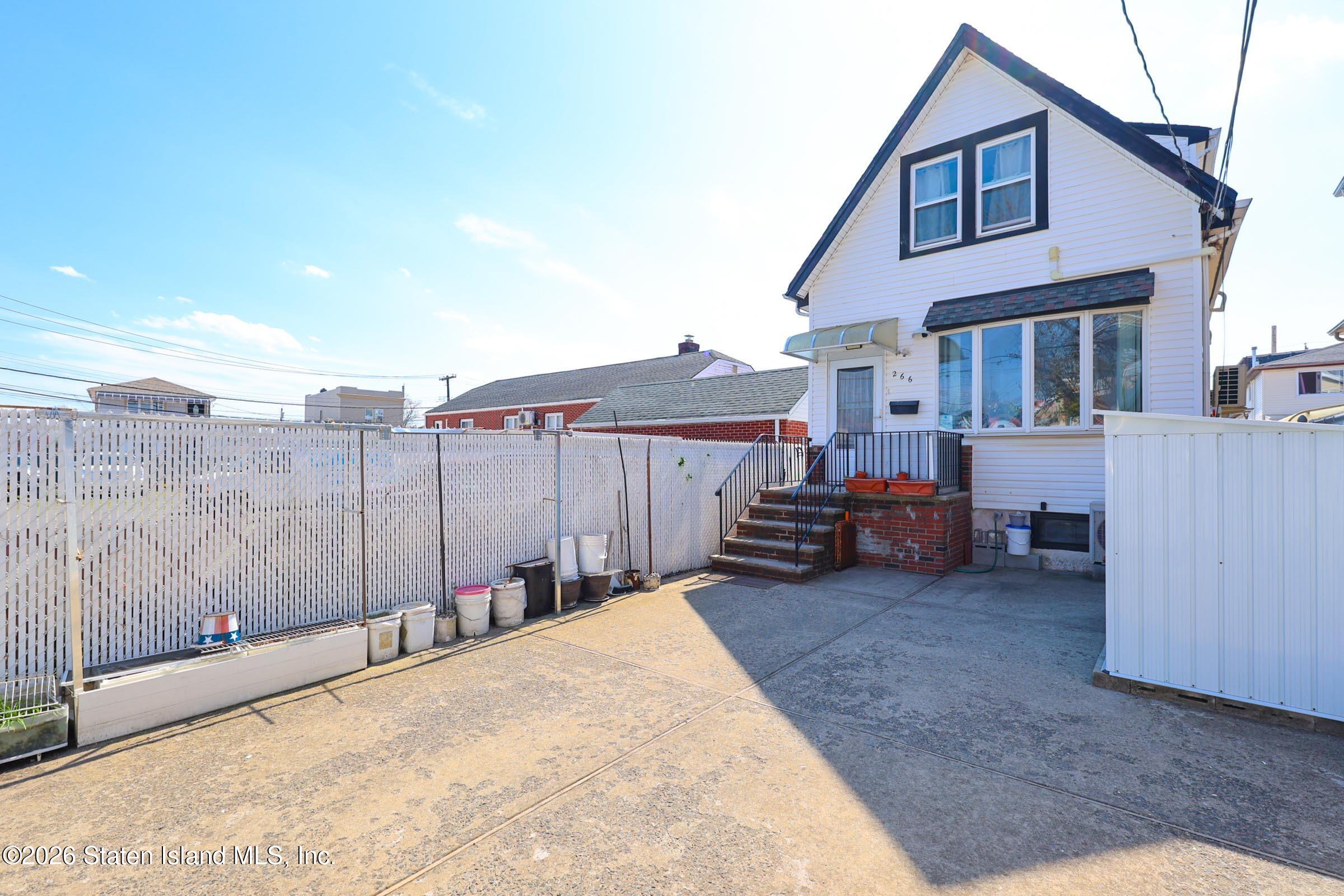 266 Kensington Avenue, Staten Island, NY, 10305 image 20
