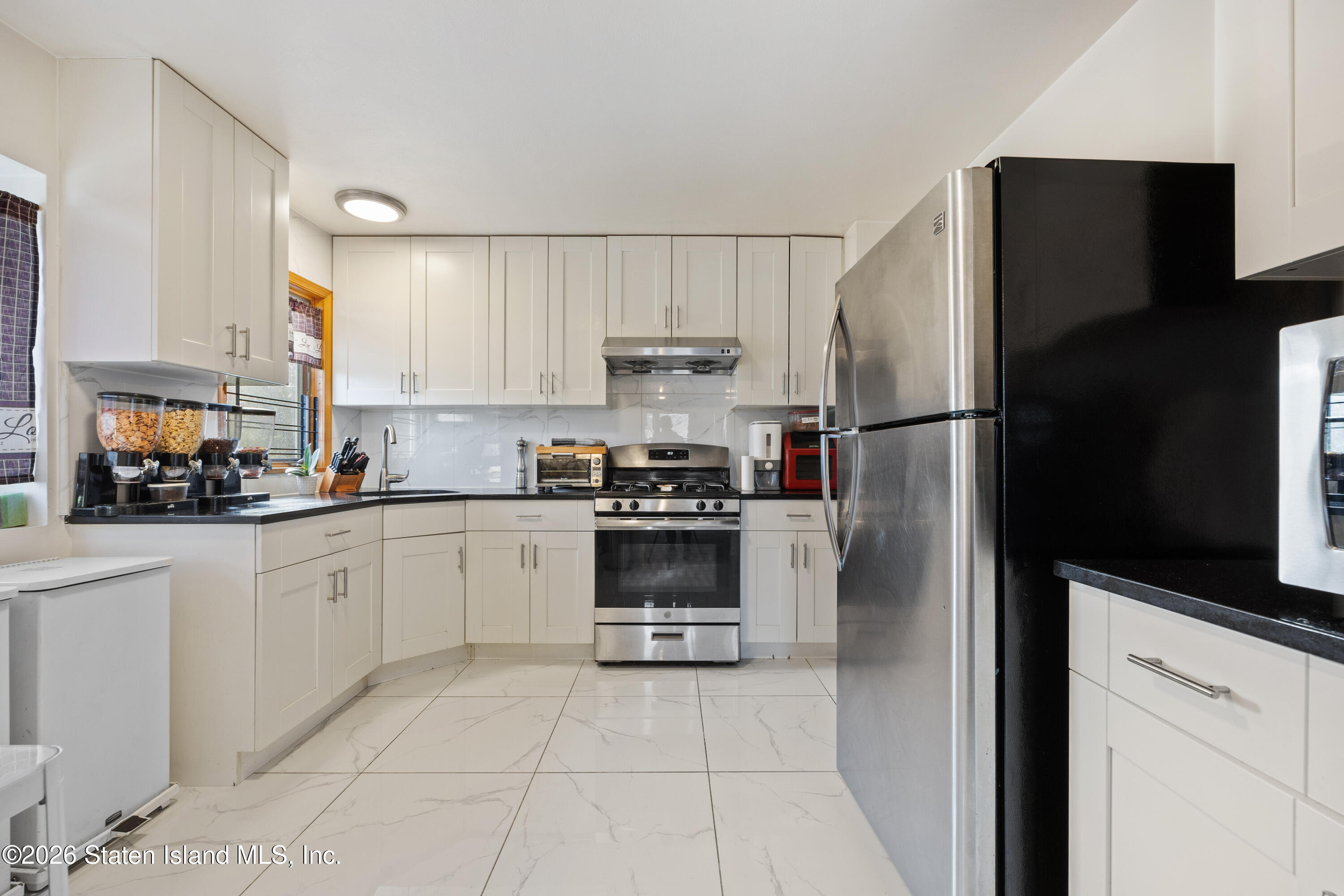 62 Bennett Place, Staten Island, NY, 10312 image 18