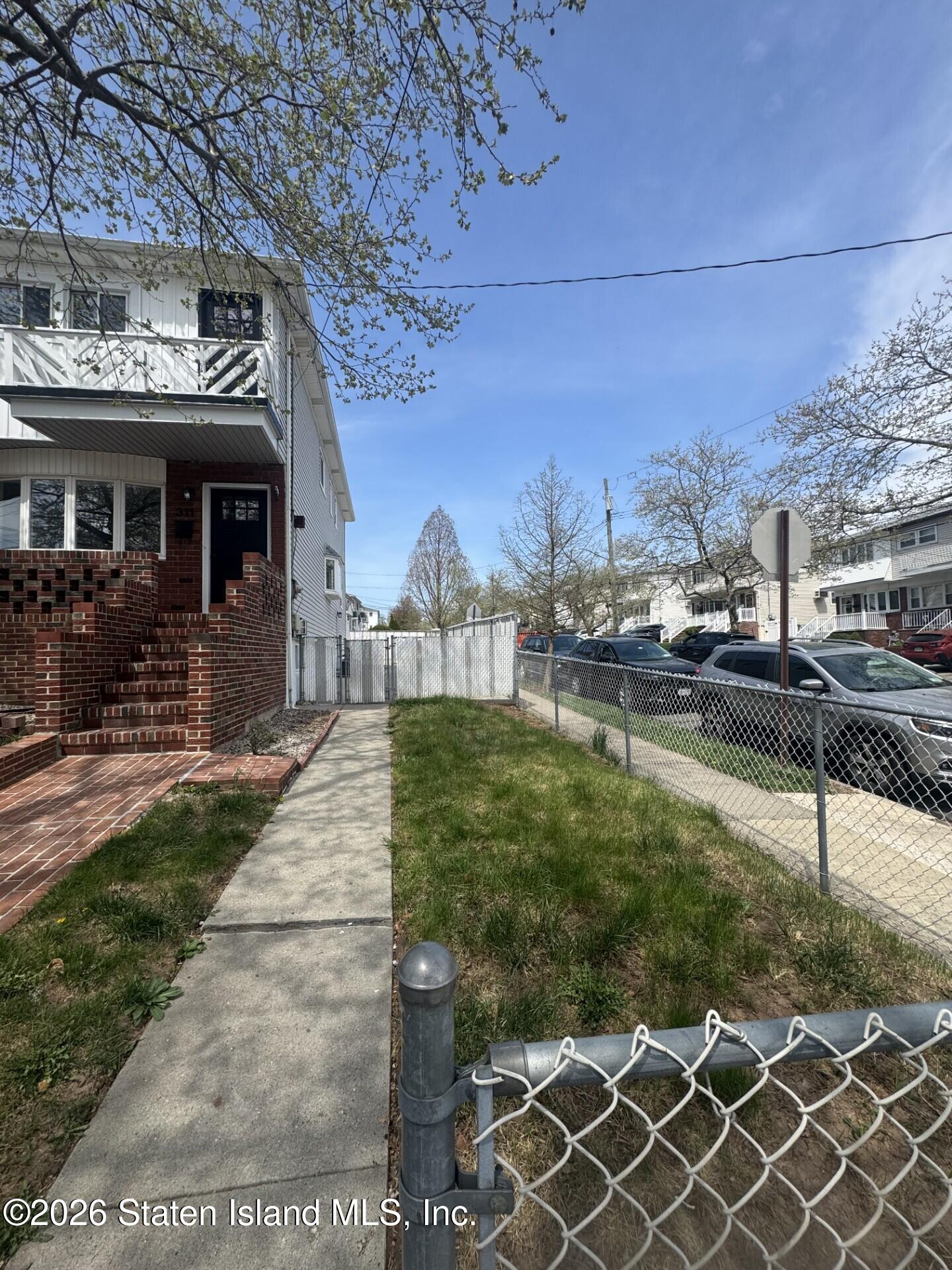 311 Durant Avenue Image 4