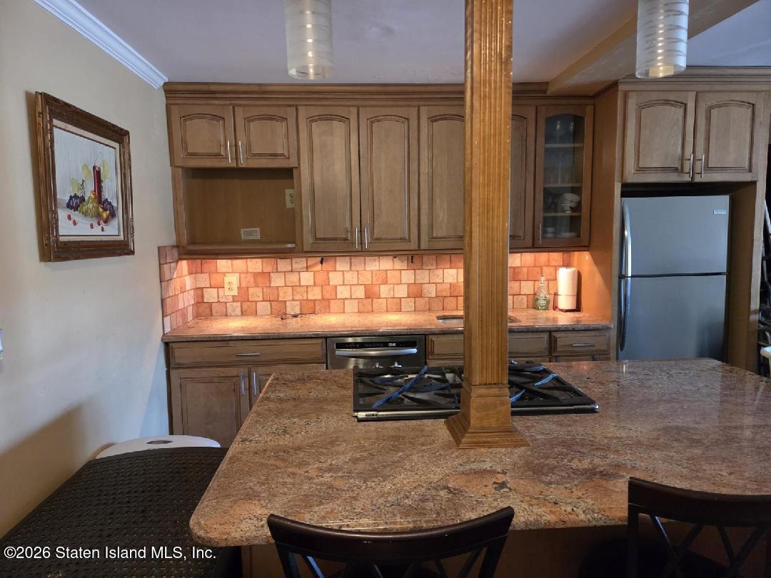1100 Clove Road 4n Image 2