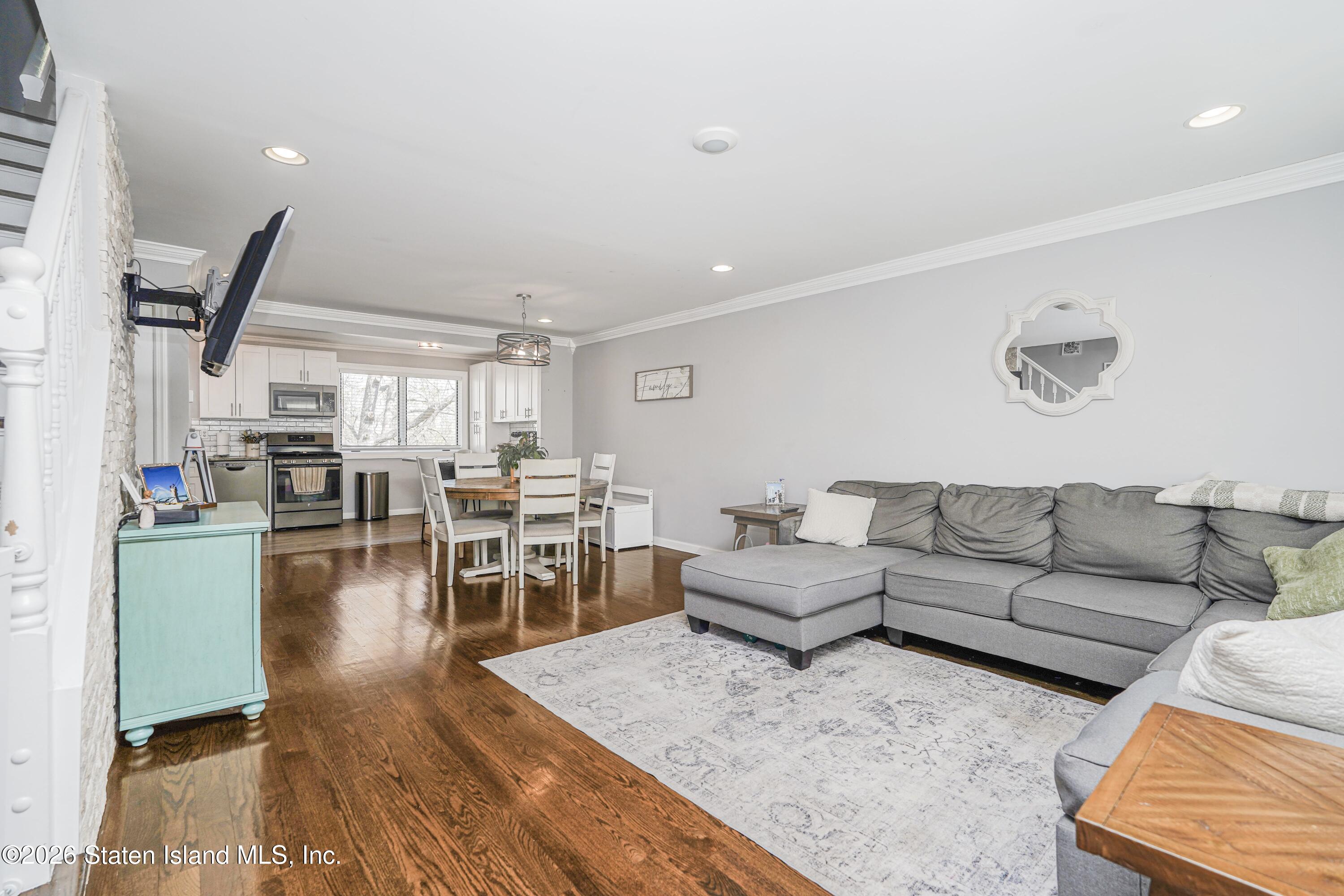 43 Wirt Avenue Image 3