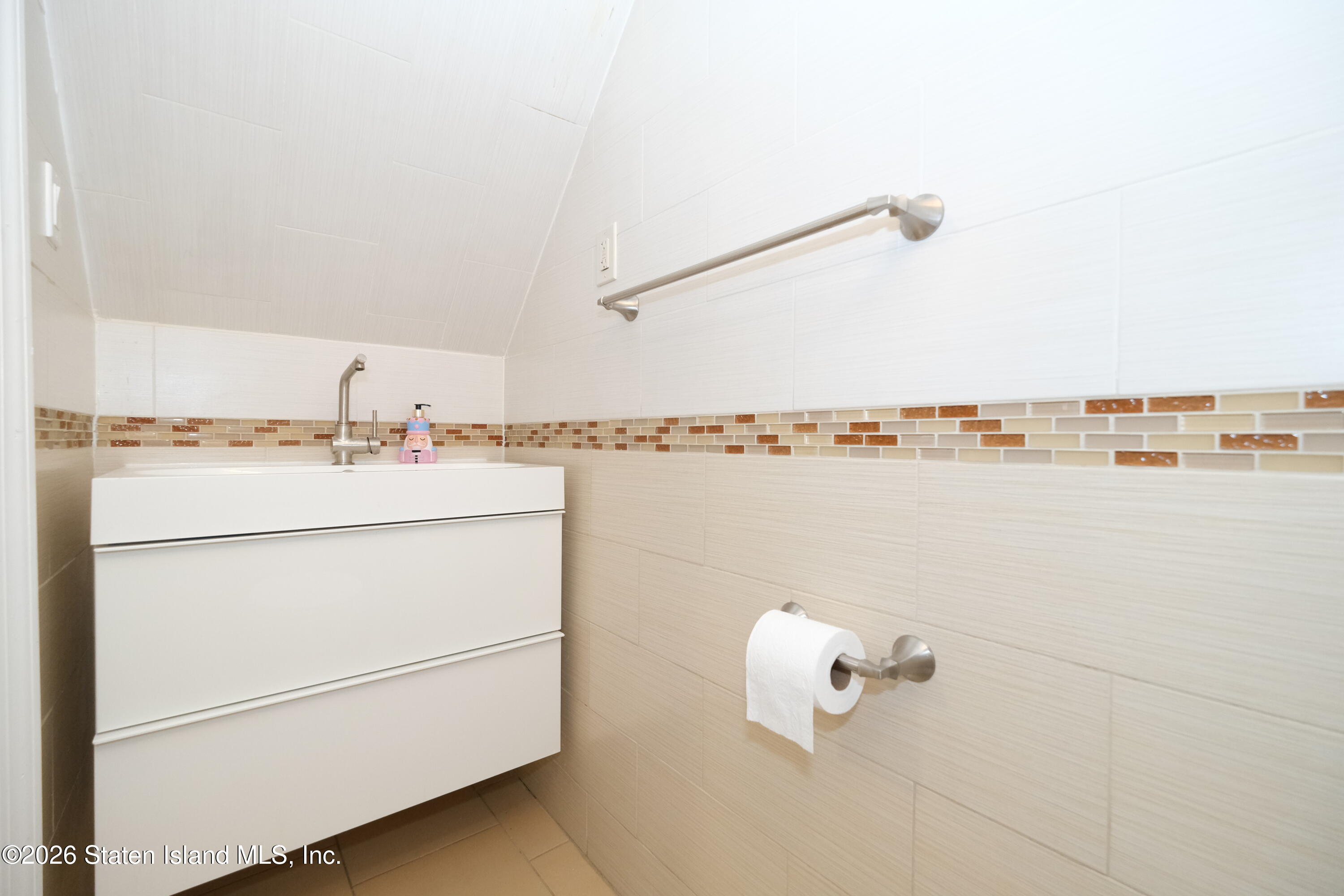 1047 Father Capodanno Boulevard, Staten Island, NY, 10306 image 6