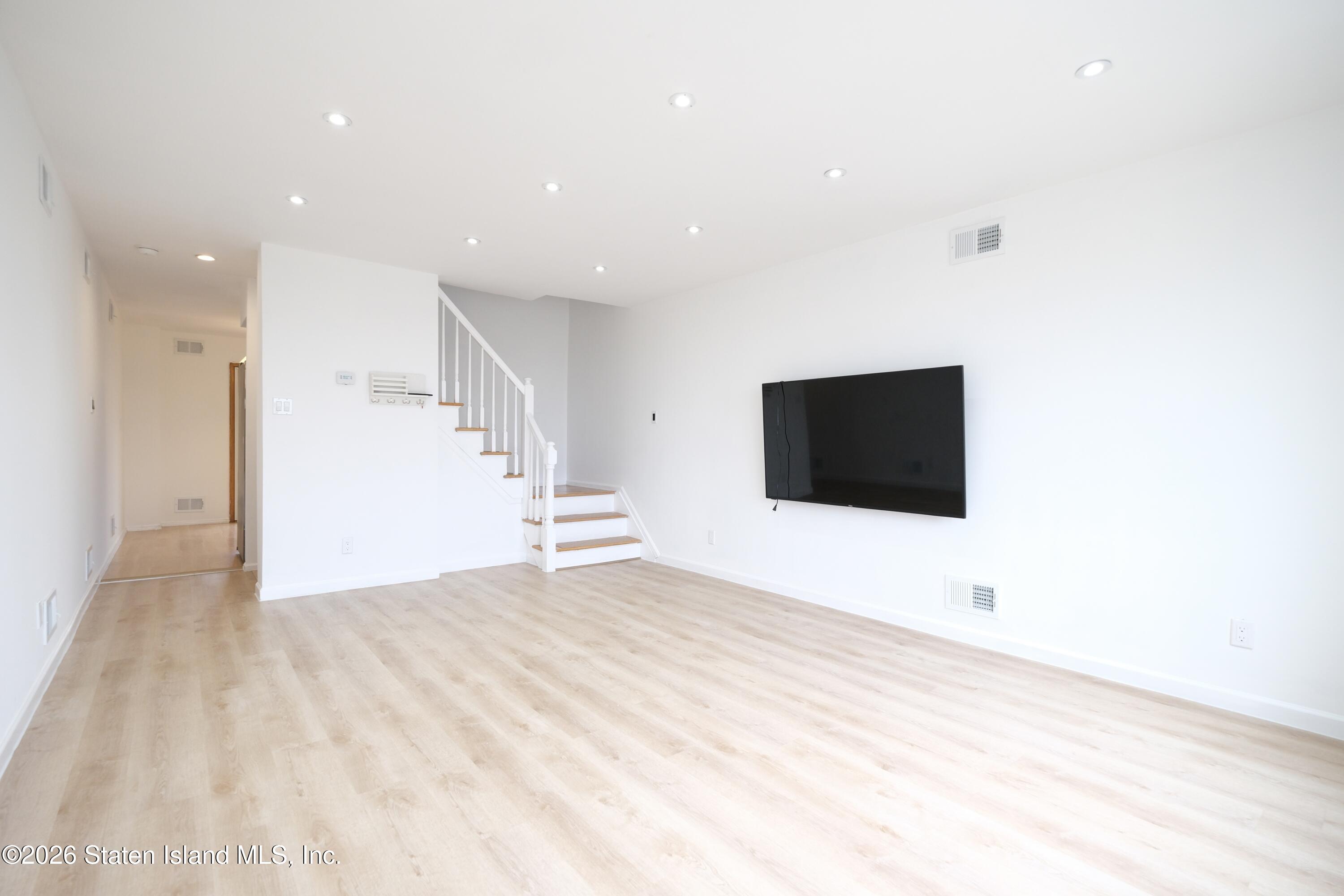 1047 Father Capodanno Boulevard, Staten Island, NY, 10306 image 11
