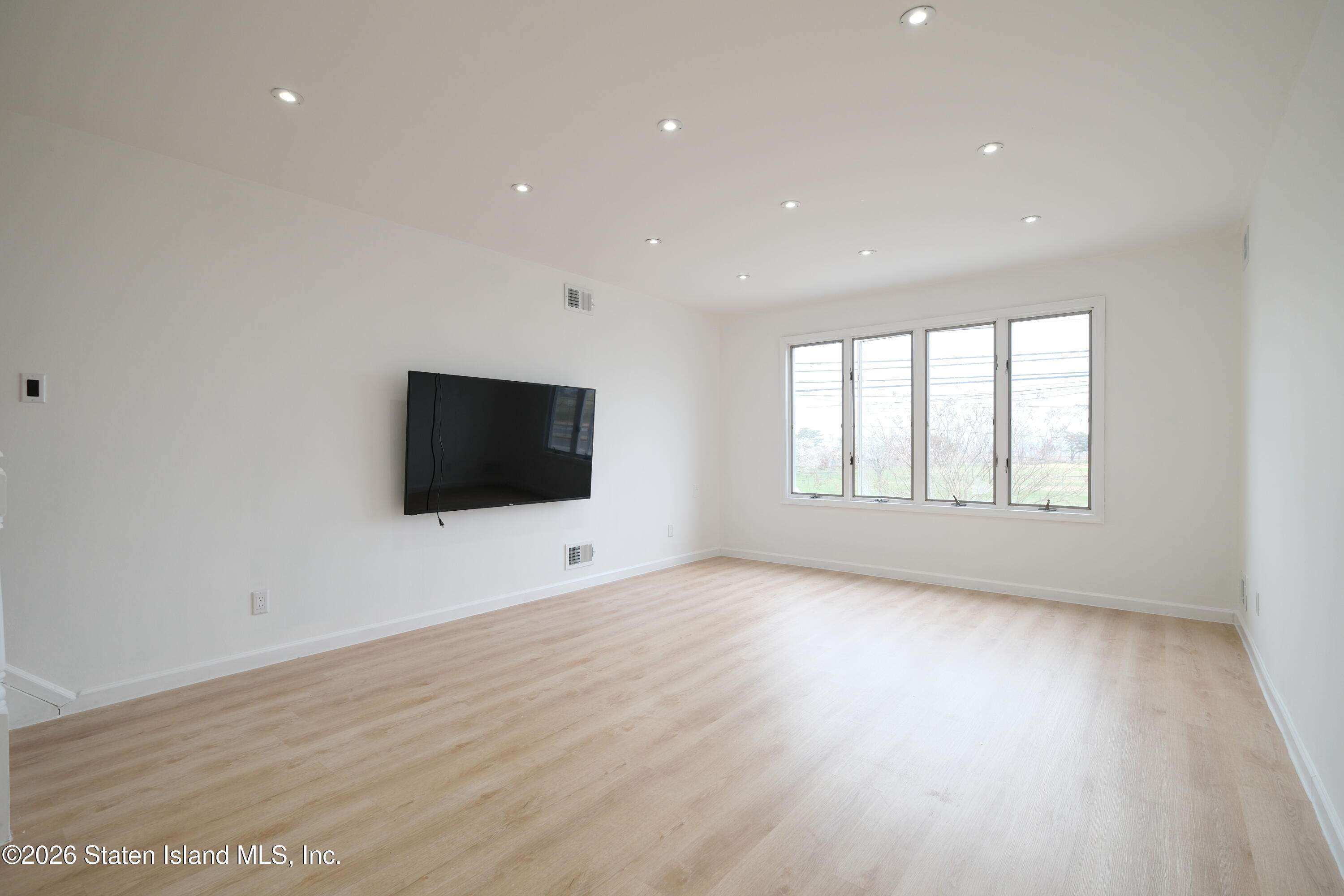 1047 Father Capodanno Boulevard, Staten Island, NY, 10306 image 14