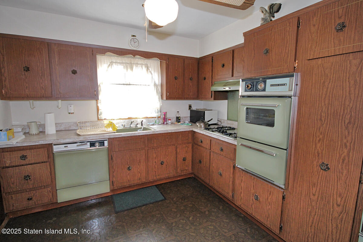 785 Hylan Boulevard, Staten Island, NY, 10305 image 12