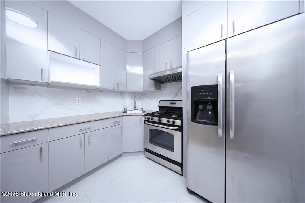 422 49th Street 1f, Brooklyn, NY, 11220 image 6
