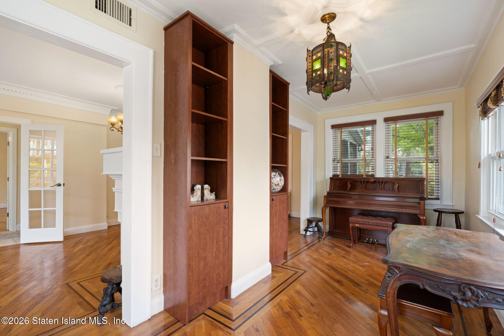 94 Hart Boulevard, Staten Island, NY, 10301 image 15