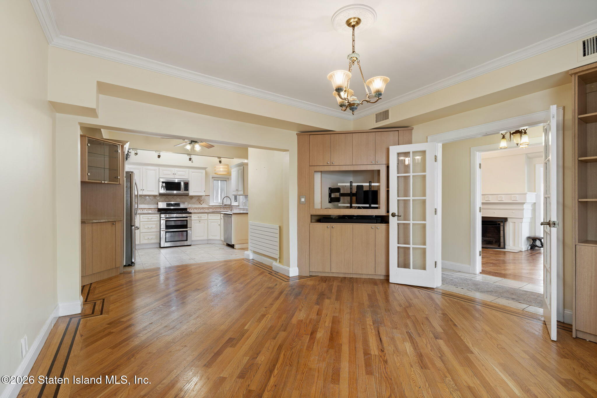 94 Hart Boulevard, Staten Island, NY, 10301 image 9