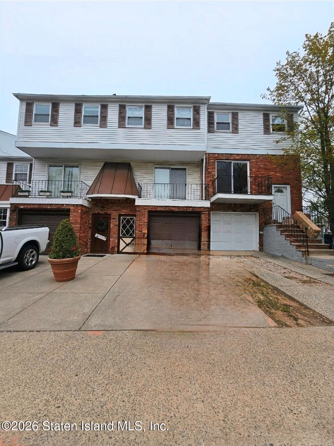 1632 Forest Hill Road Image 1