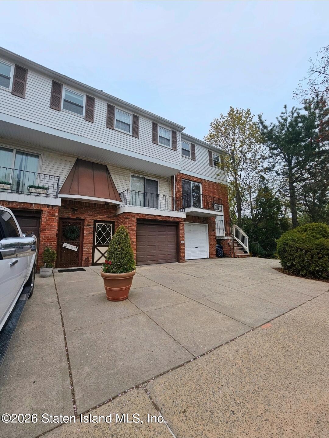 1632 Forest Hill Road Image 3