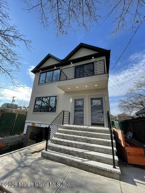 154 Armstrong Avenue Image 2