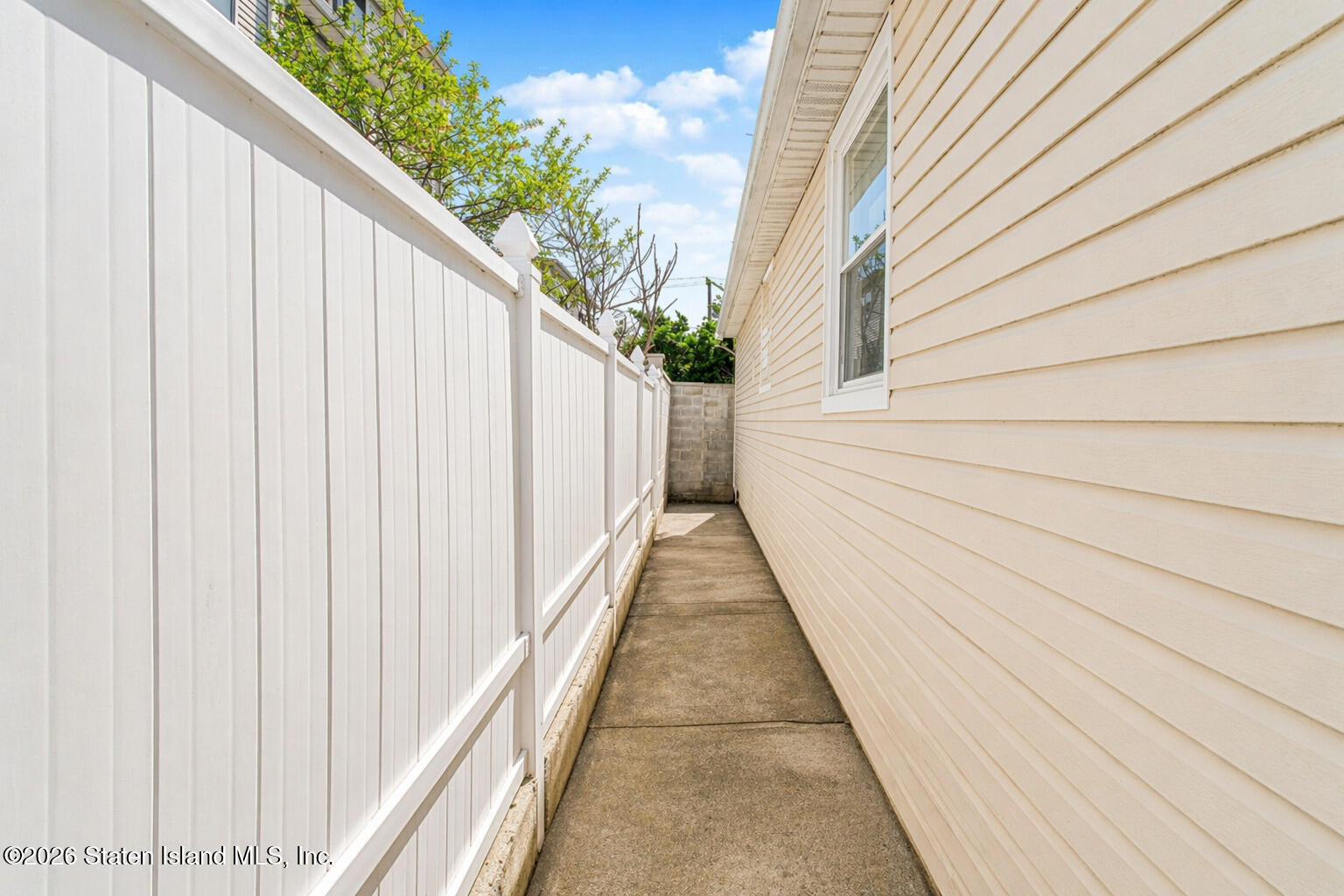 306 Adams Avenue Image 5