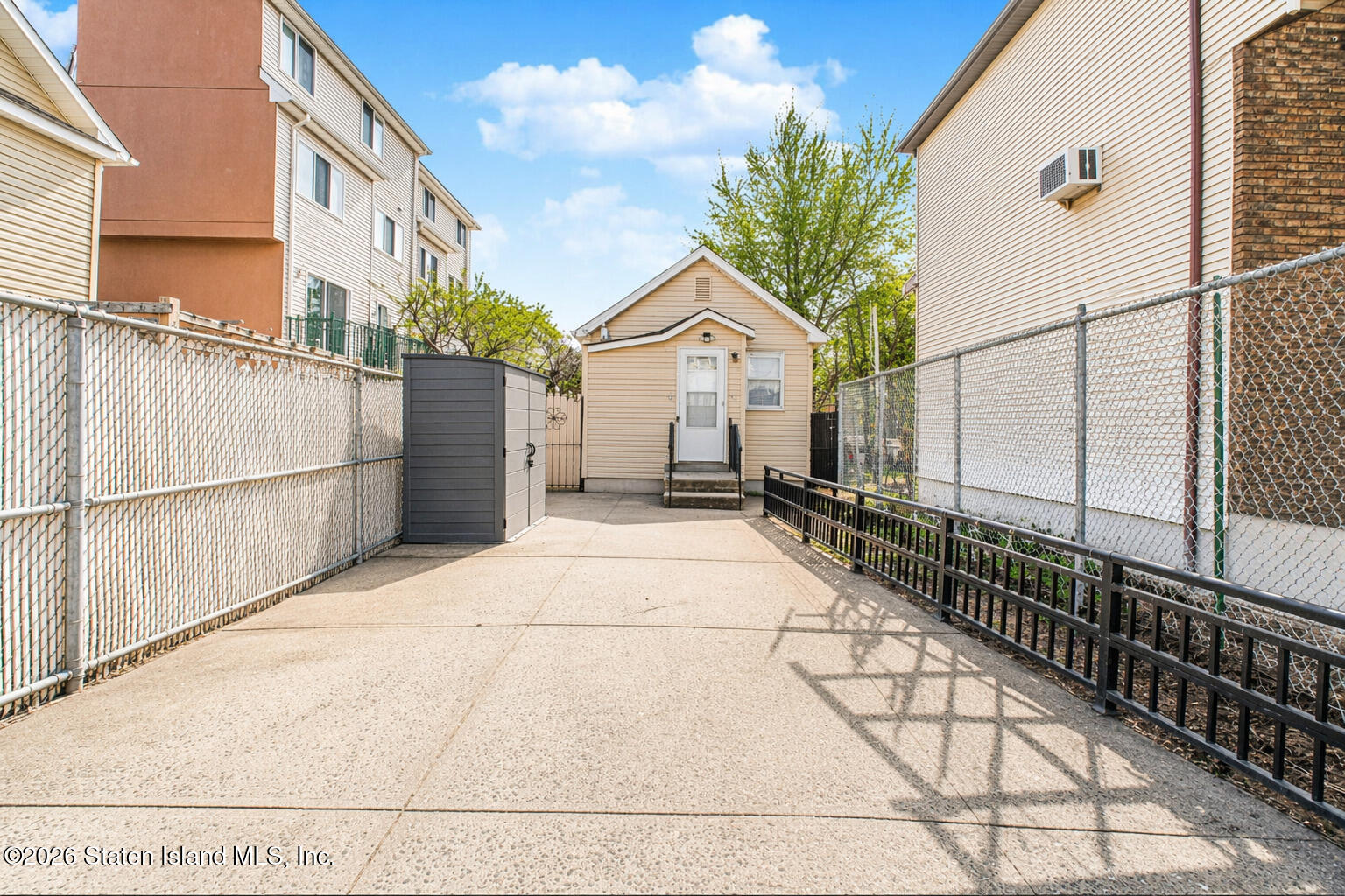 306 Adams Avenue Image 2