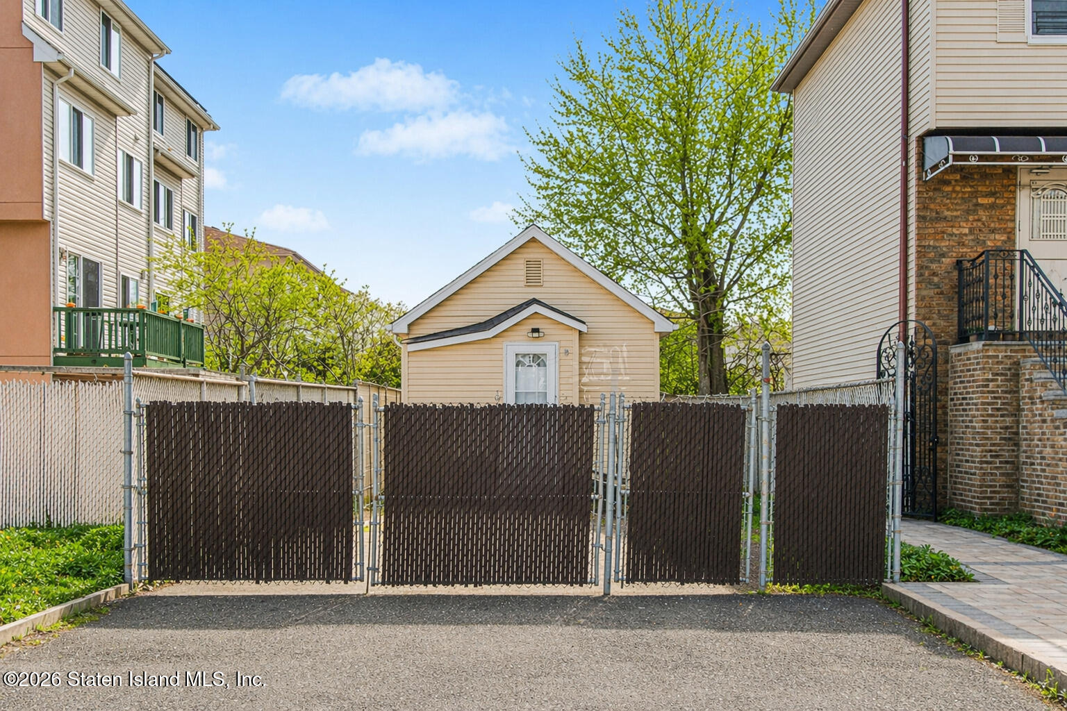 306 Adams Avenue Image 3