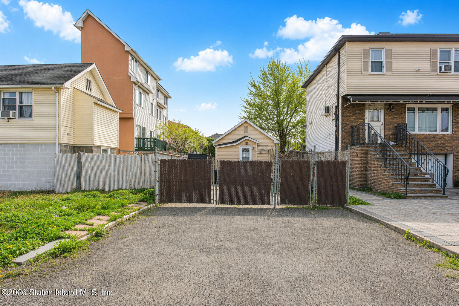 306 Adams Avenue Image 4