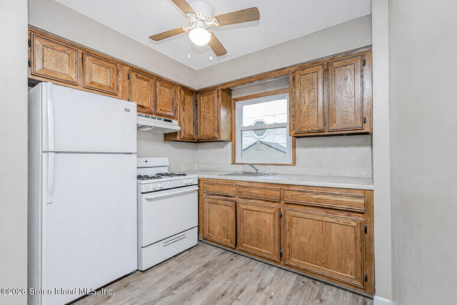 158 Charleston Avenue, Staten Island, NY, 10309 image 43