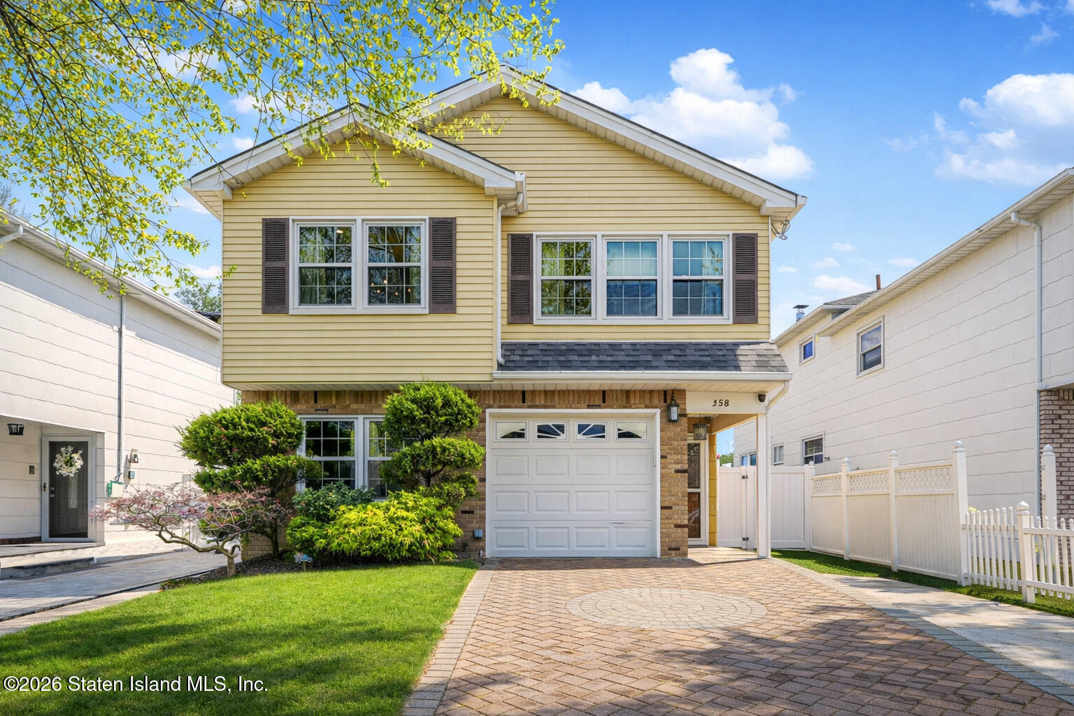 158 Charleston Avenue Image 1