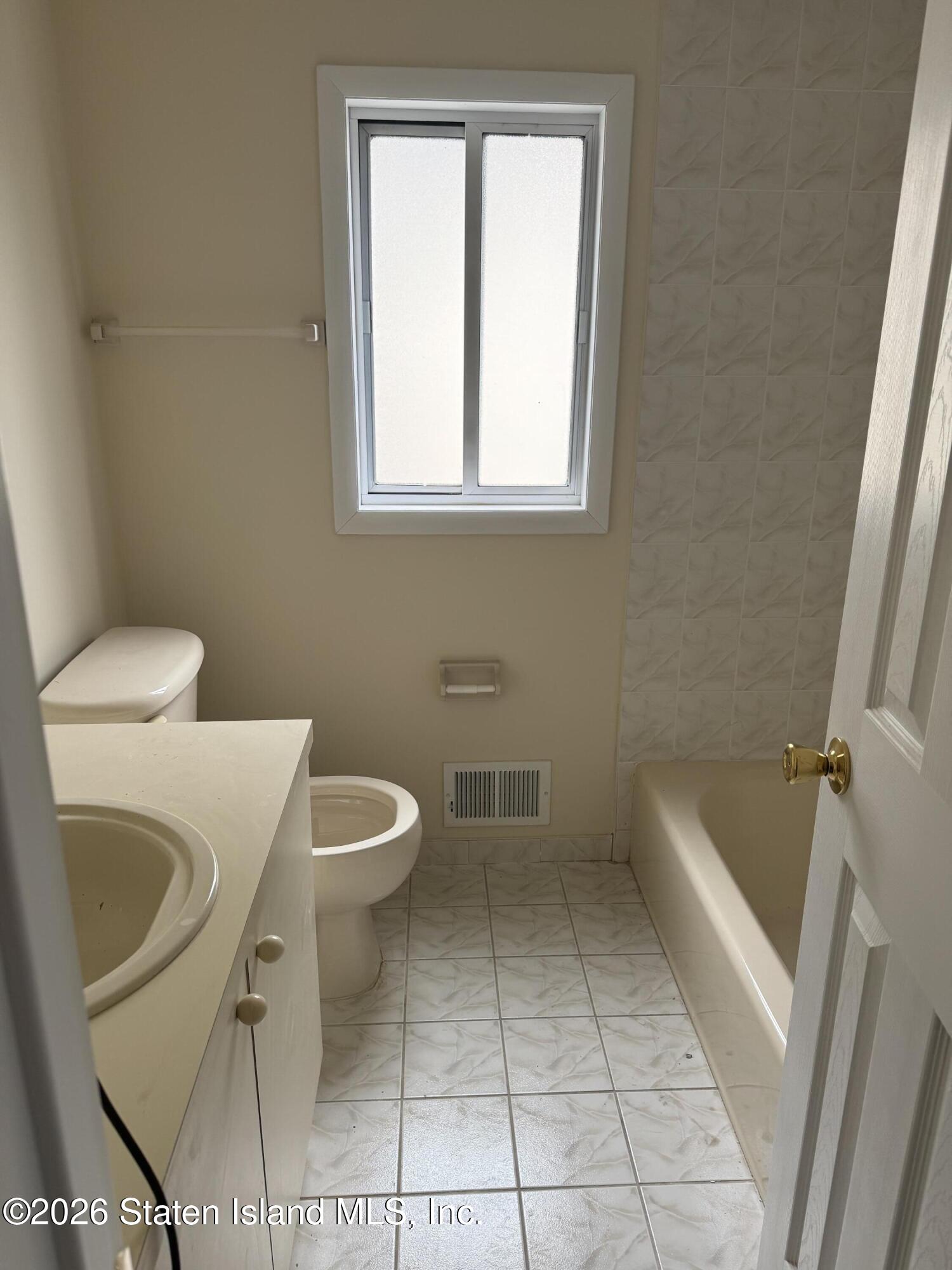 71 Starbuck Street, Staten Island, NY, 10304 image 14