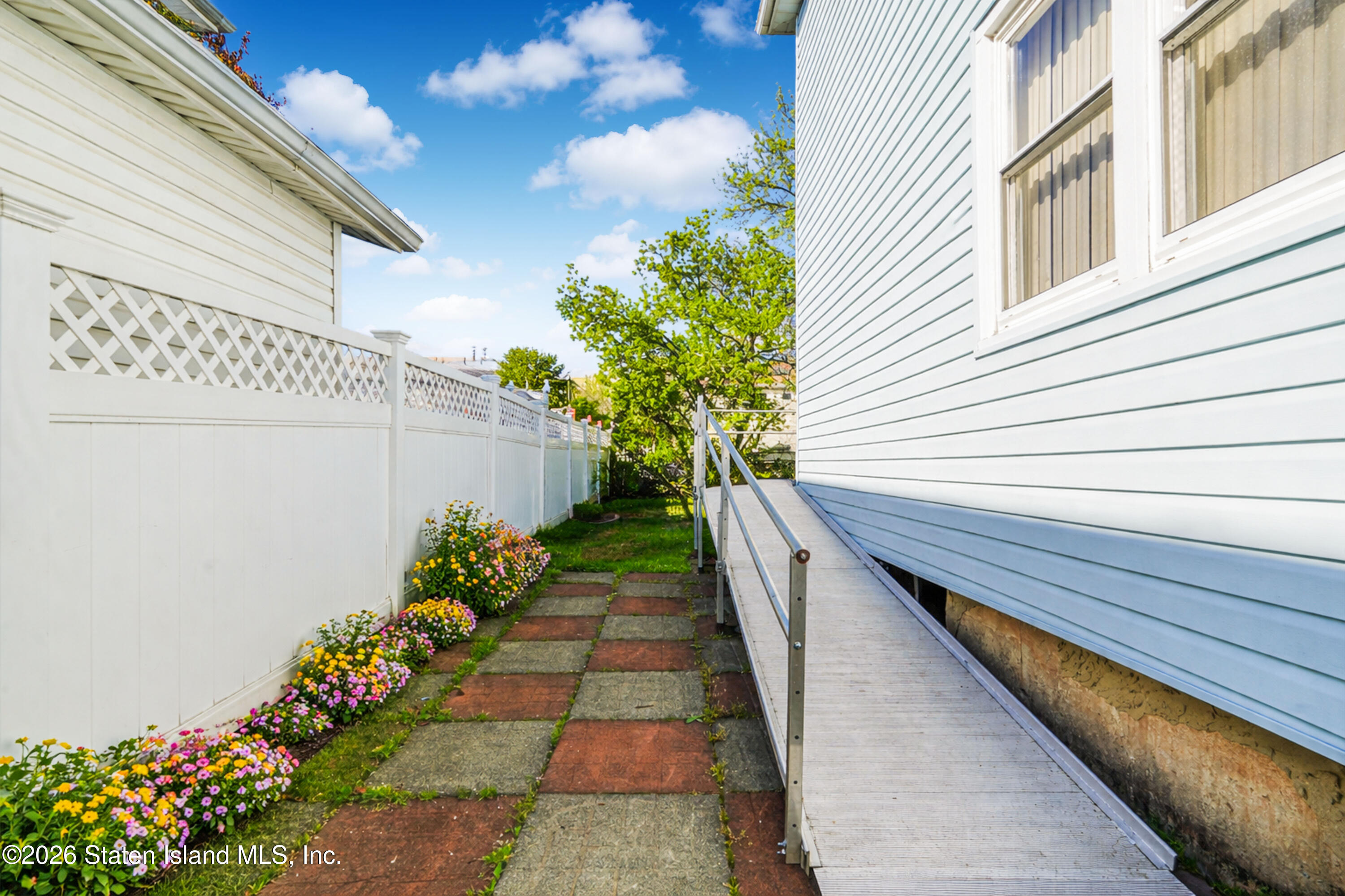 488 Winchester Avenue Image 3