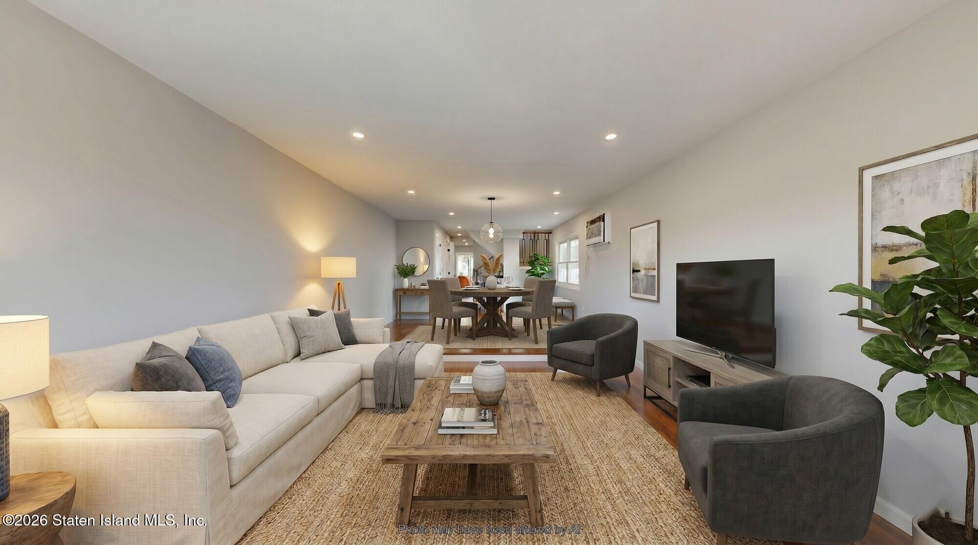 8 Thayer Place Image 3
