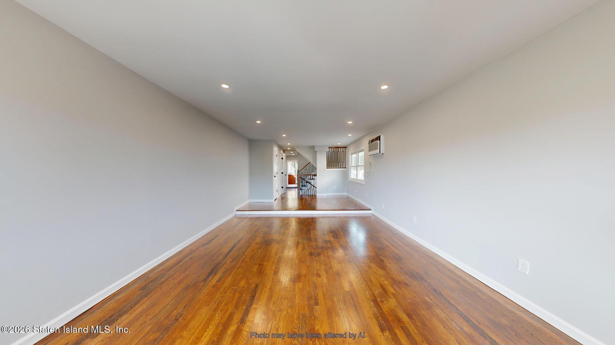 8 Thayer Place Image 4