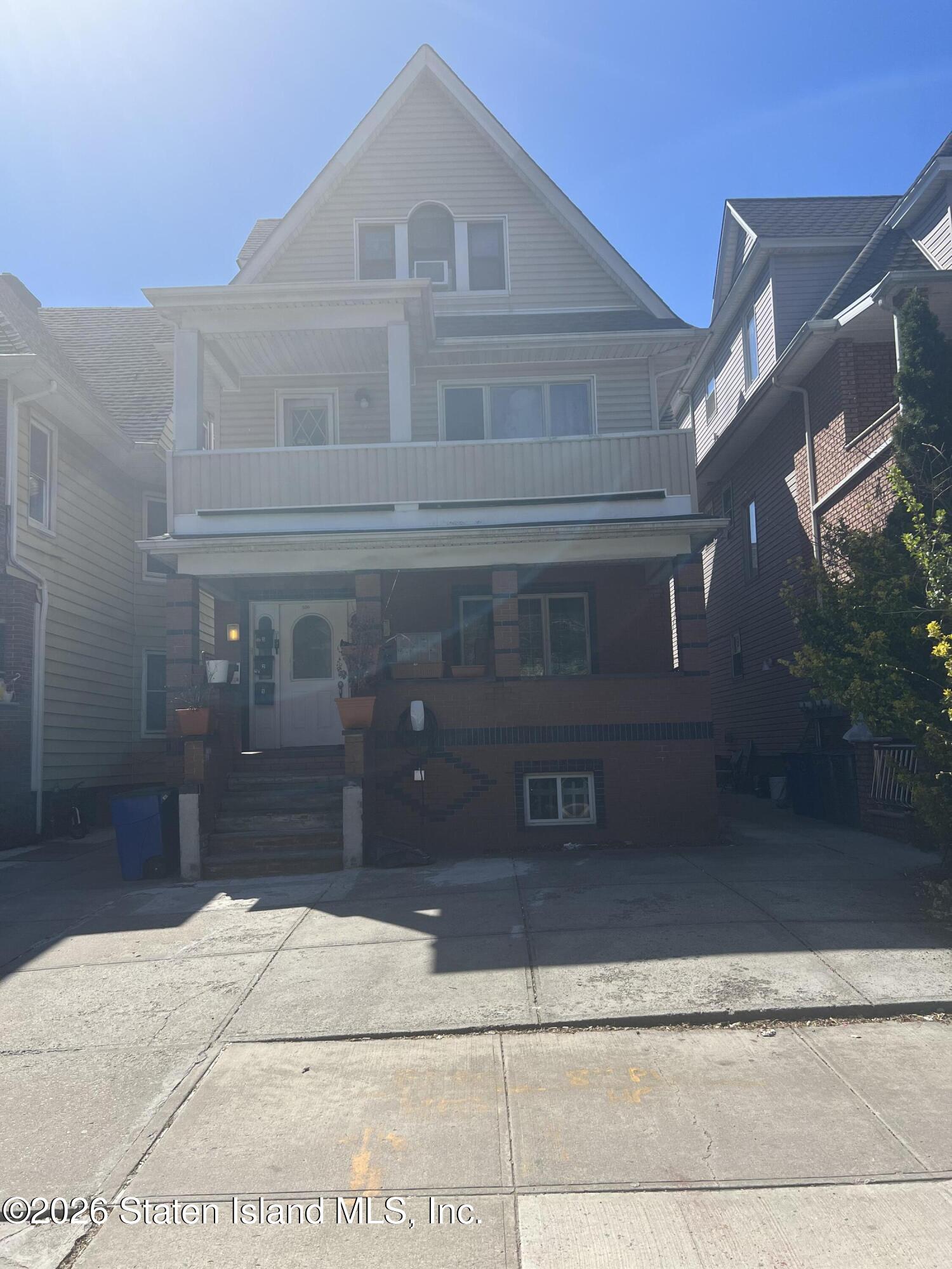 506 Avenue C Image 1
